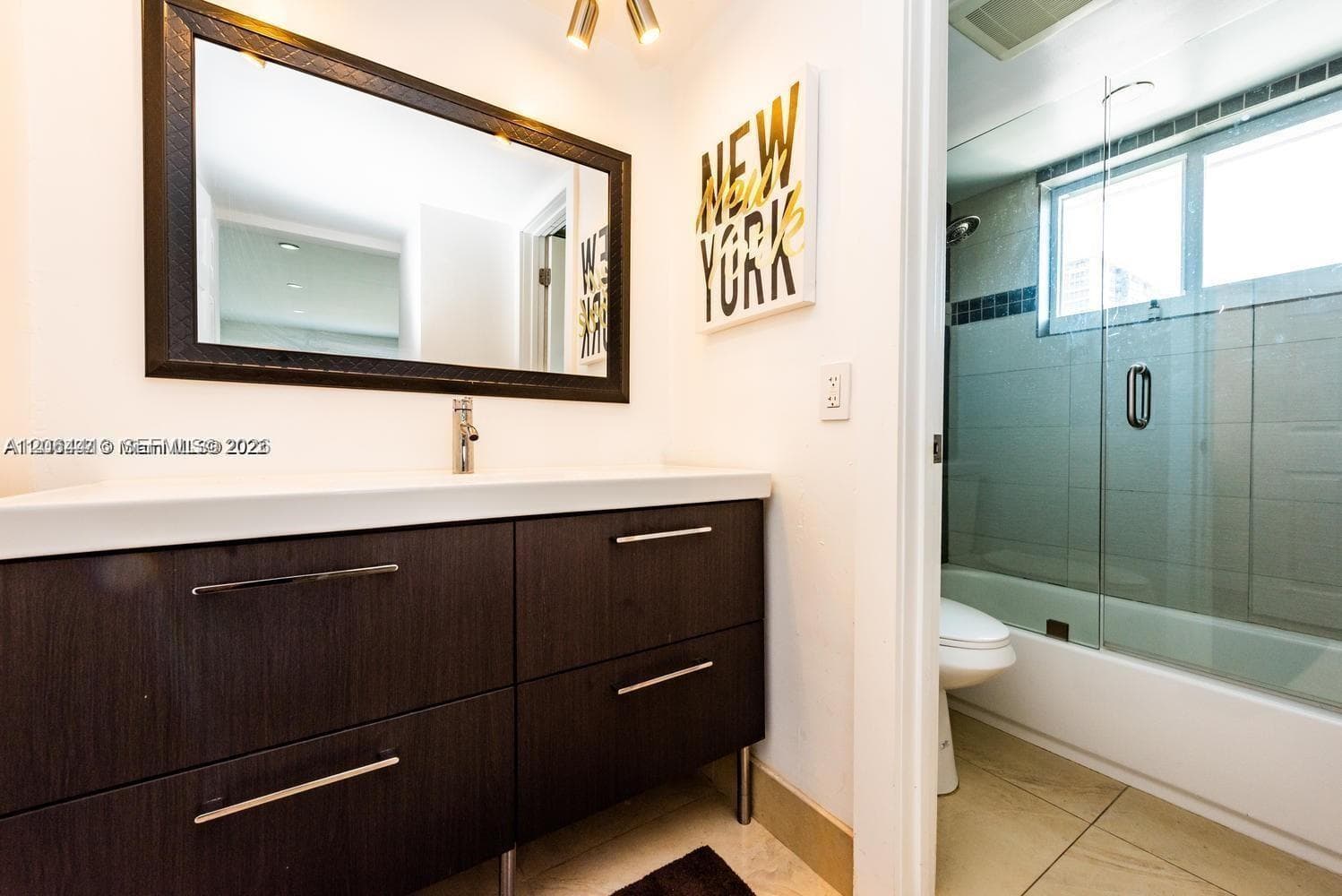 2081 S Ocean Dr 411 photo 15