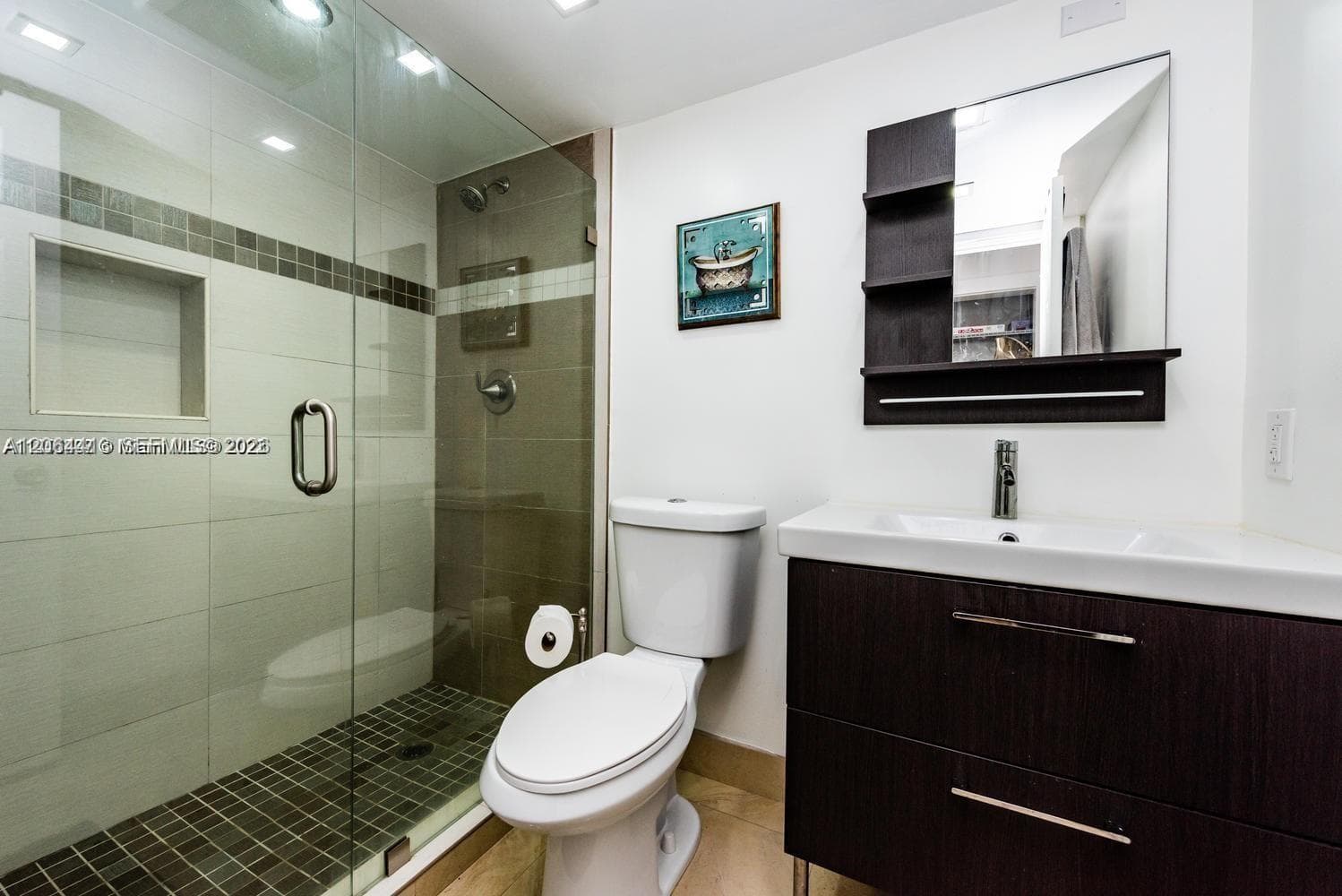 2081 S Ocean Dr 411 photo 11