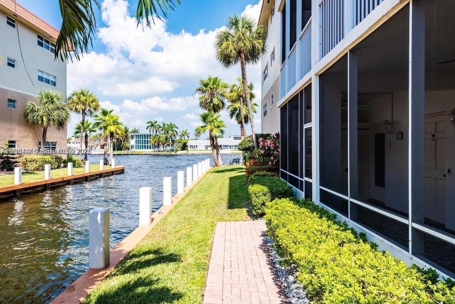 2081 S Ocean Dr 411 photo 19