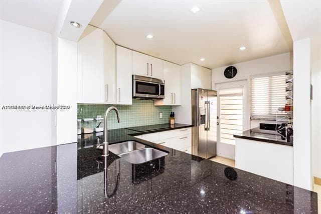 2081 S Ocean Dr 411 photo 21