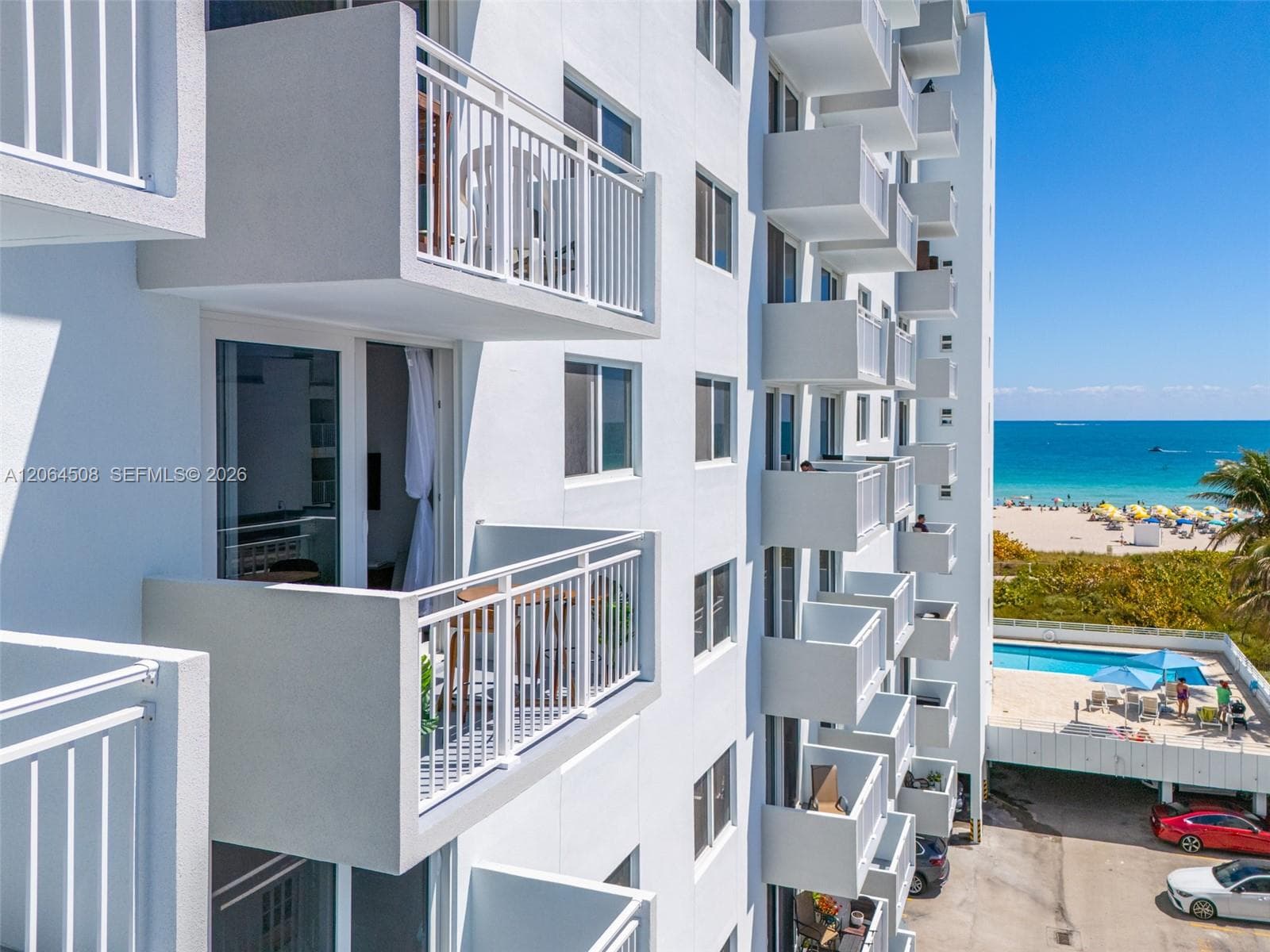 345 Ocean Dr 610 photo 2