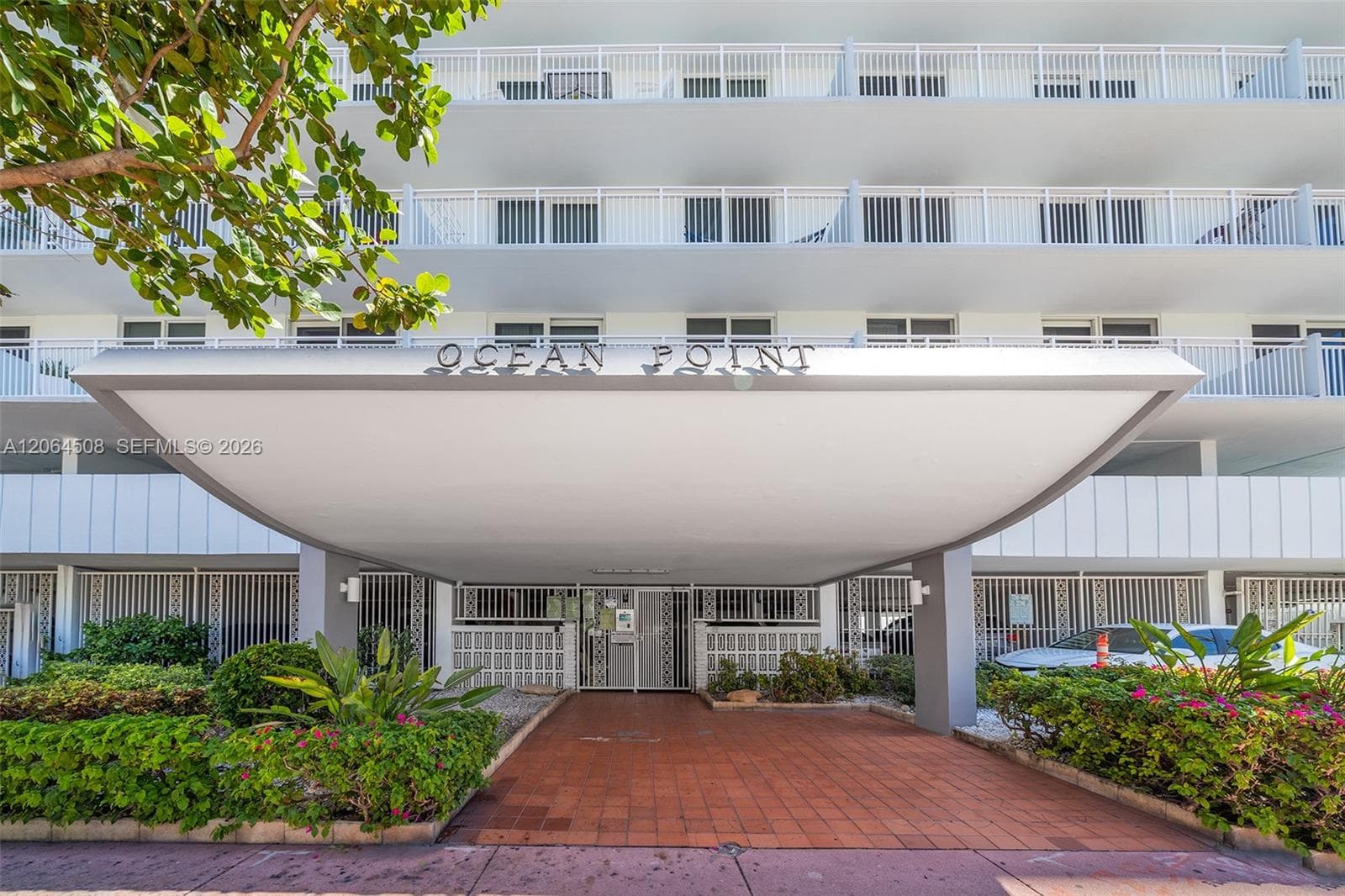 345 Ocean Dr 610 photo 18