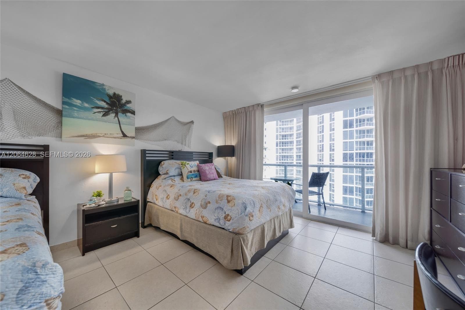 19201 Collins Ave 1117 photo 3