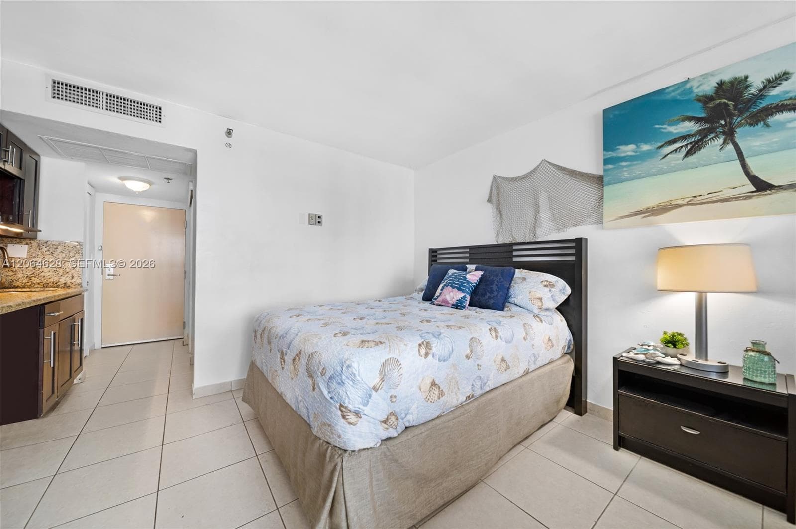 19201 Collins Ave 1117 photo 8