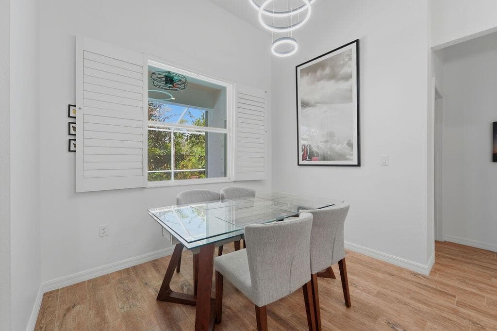 1812 SE FALLON Drive photo 12