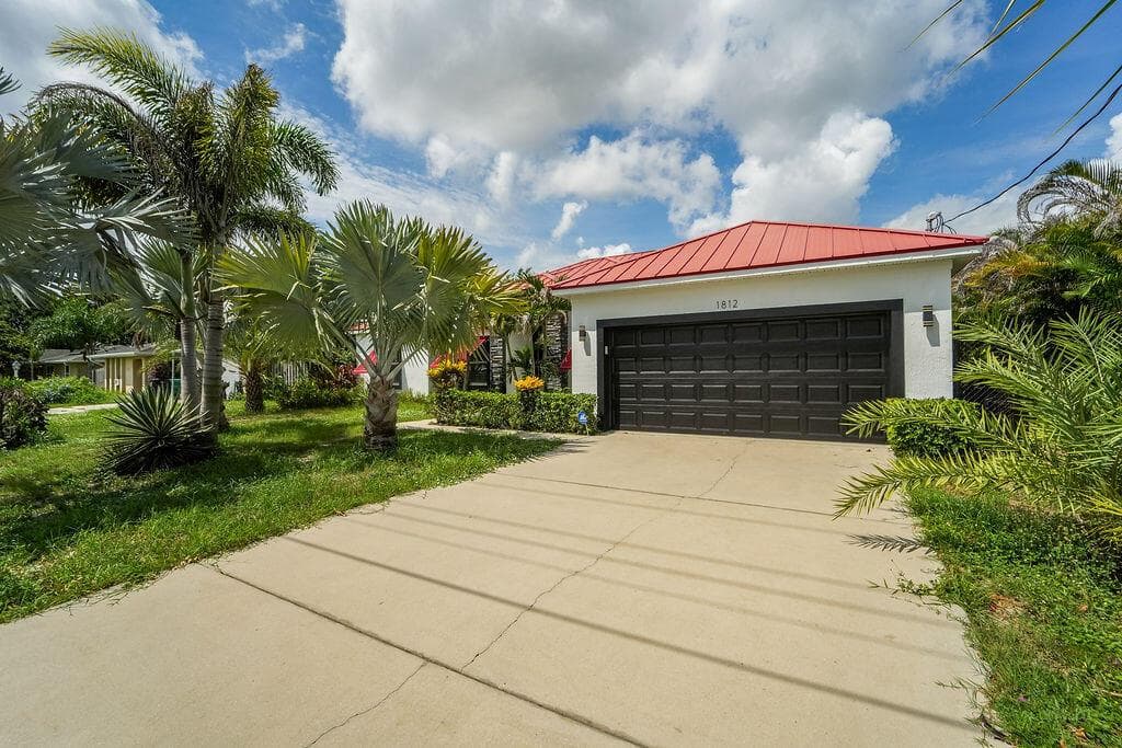 1812 SE FALLON Drive photo 7