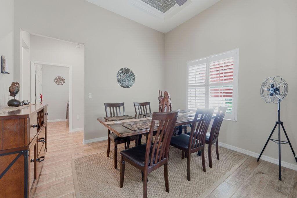 1812 SE FALLON Drive photo 14
