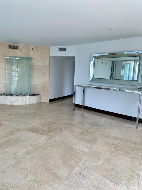 450 Alton Rd 2207 photo 3