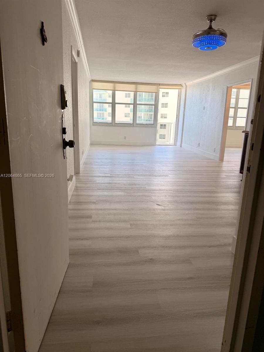 3725 S Ocean Dr 1116 photo 3