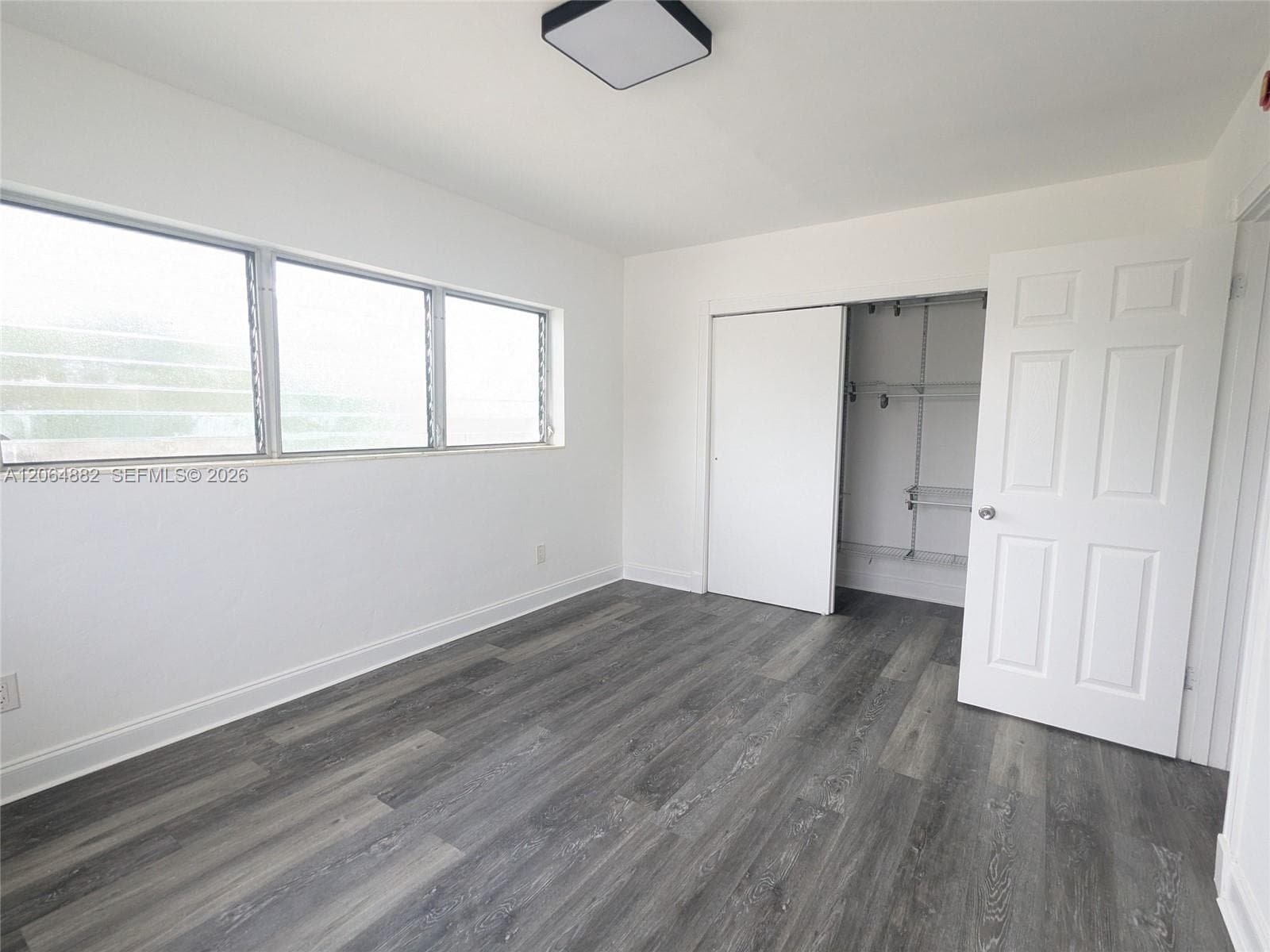 7805 Crespi Blvd 4 photo 16