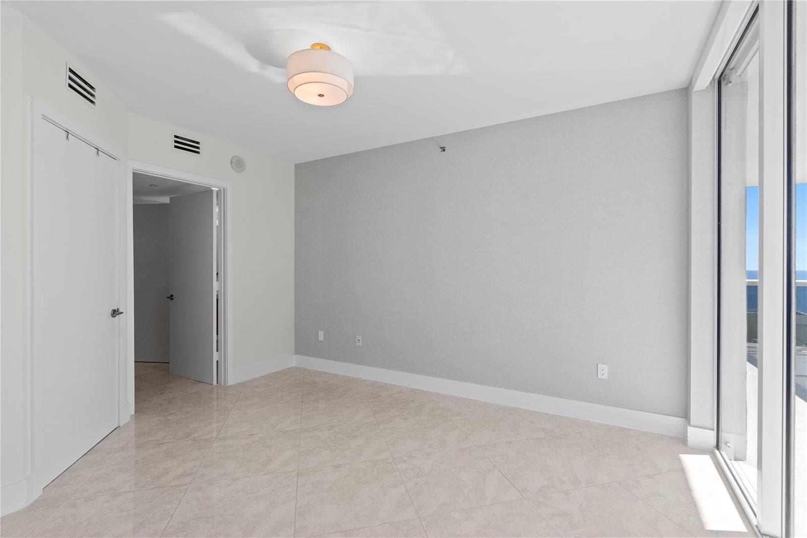 1830 S Ocean Drive 1006 photo 17