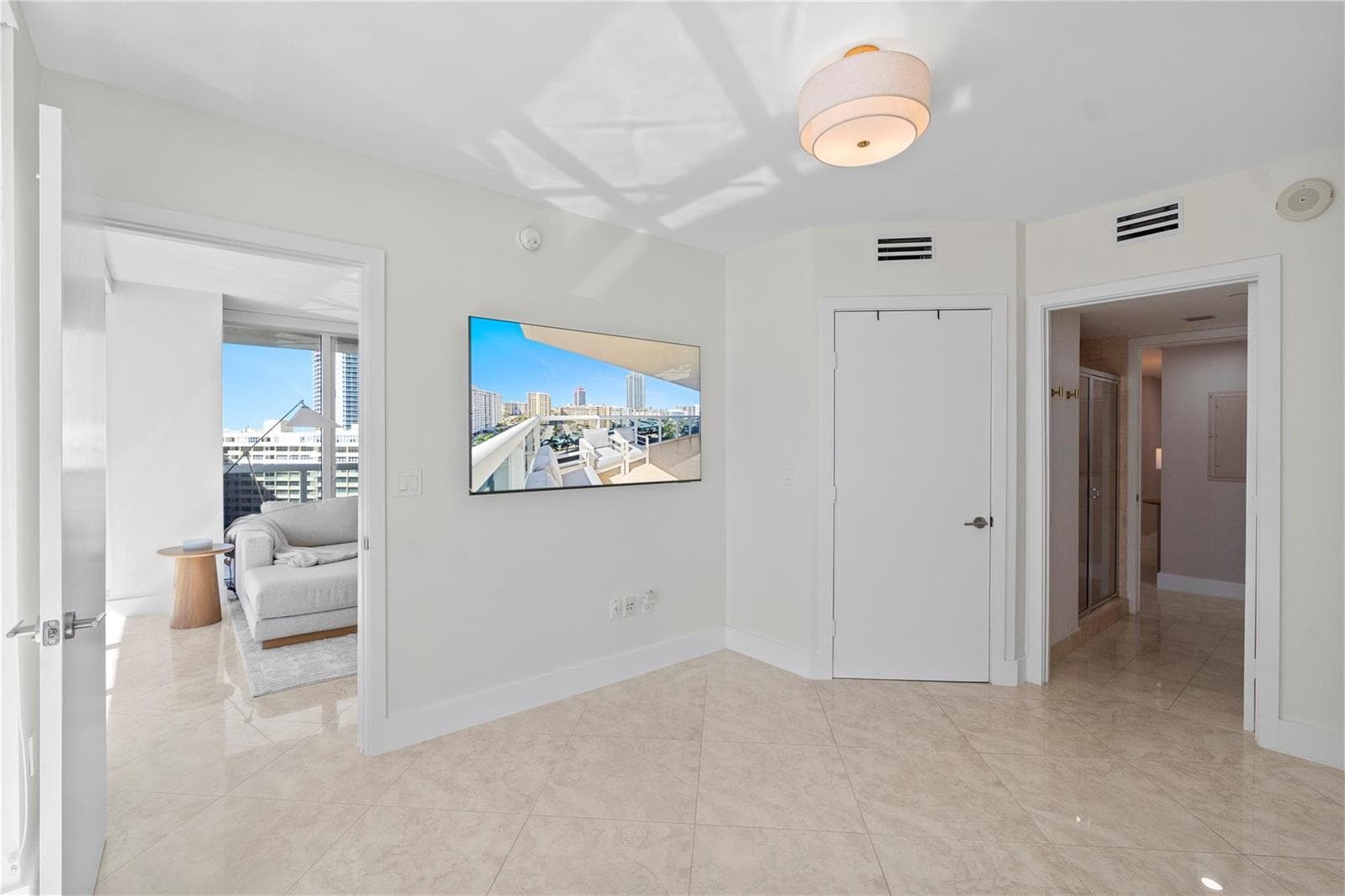 1830 S Ocean Drive 1006 photo 18