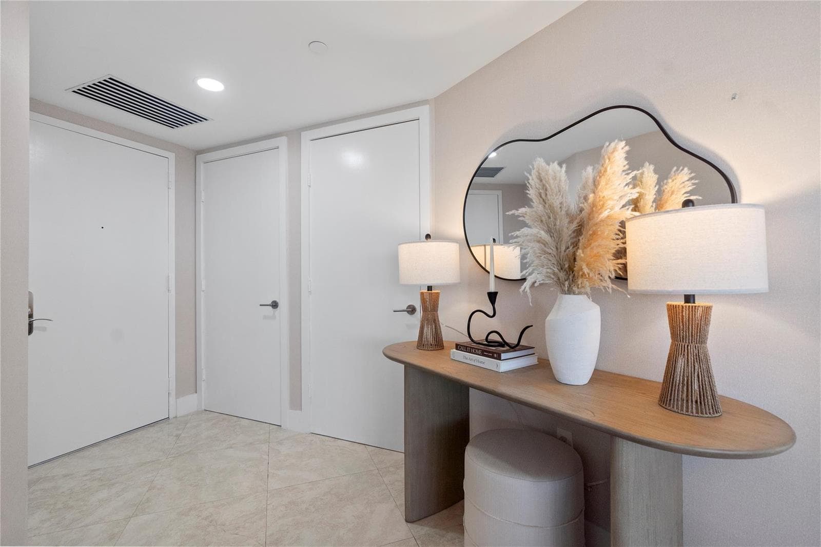 1830 S Ocean Drive 1006 photo 4