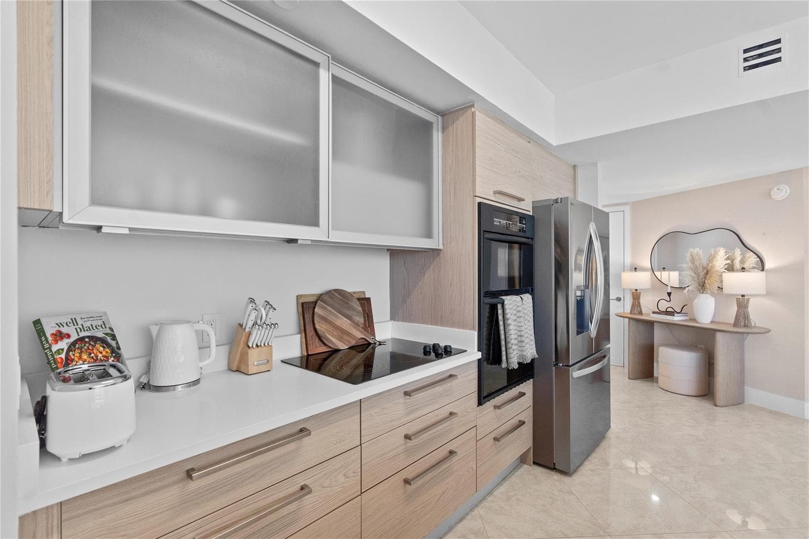 1830 S Ocean Drive 1006 photo 8