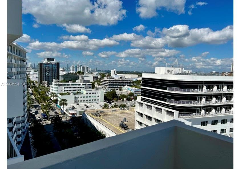 100 Lincoln Rd 1541 photo 1