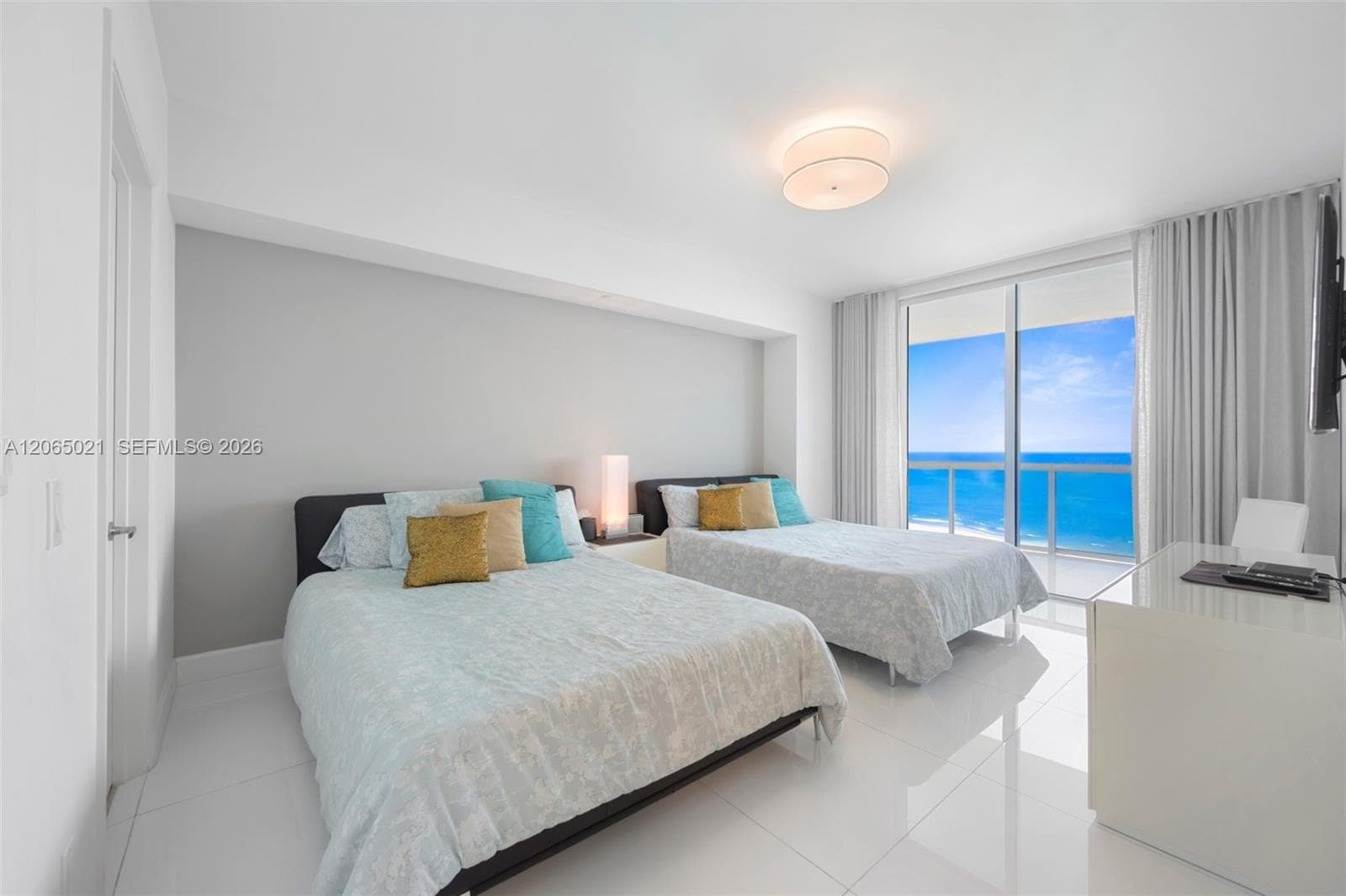 2711 S Ocean Dr 902 photo 13