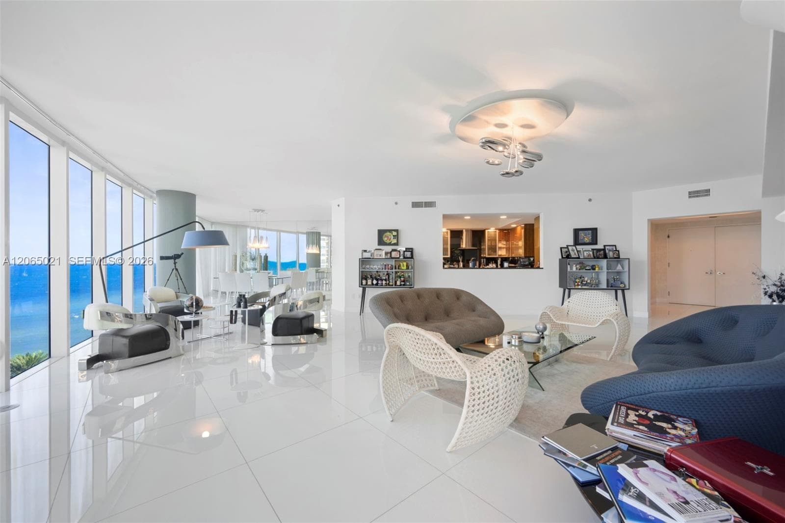 2711 S Ocean Dr 902 photo 3