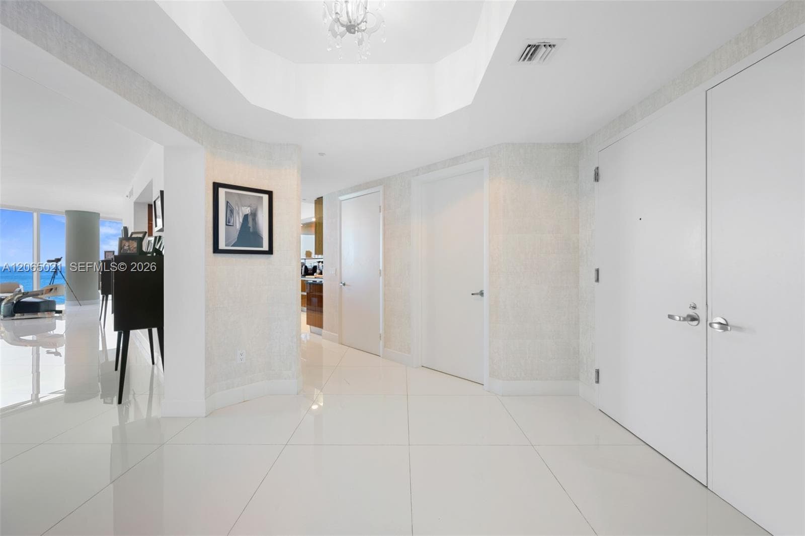 2711 S Ocean Dr 902 photo 8