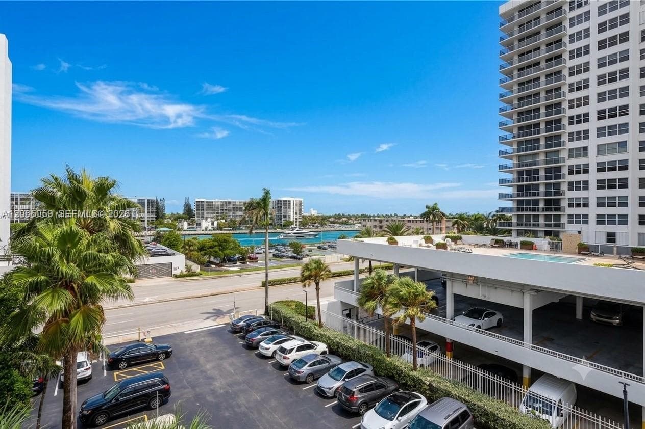 3001 S Ocean Dr 443 photo 20