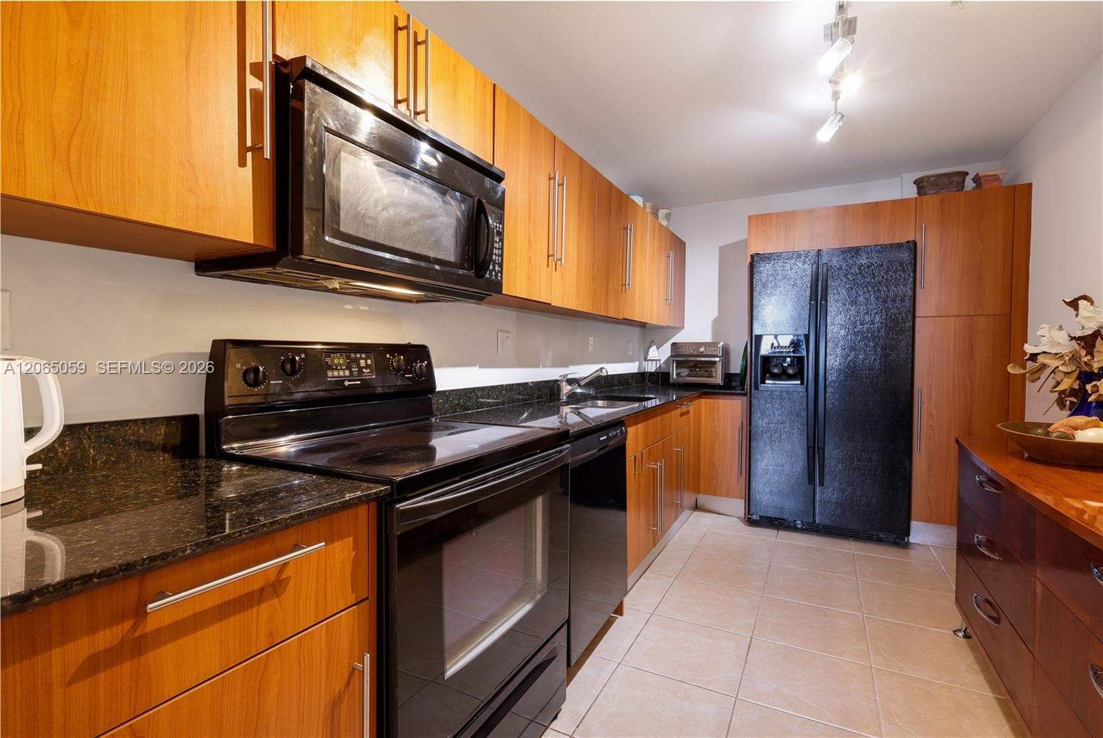 3001 S Ocean Dr 443 photo 11