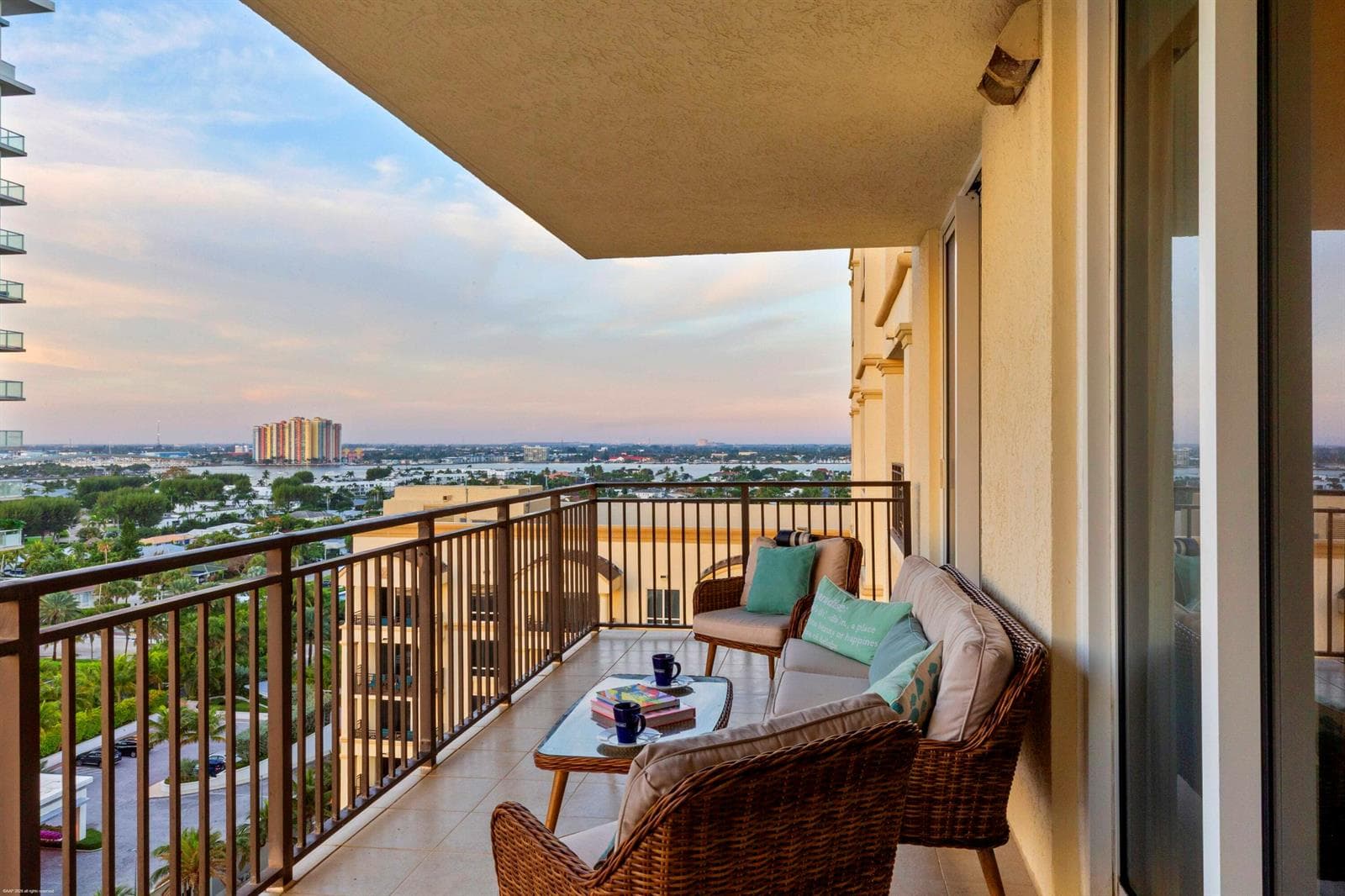 3800 N Ocean Drive 1450 photo 18
