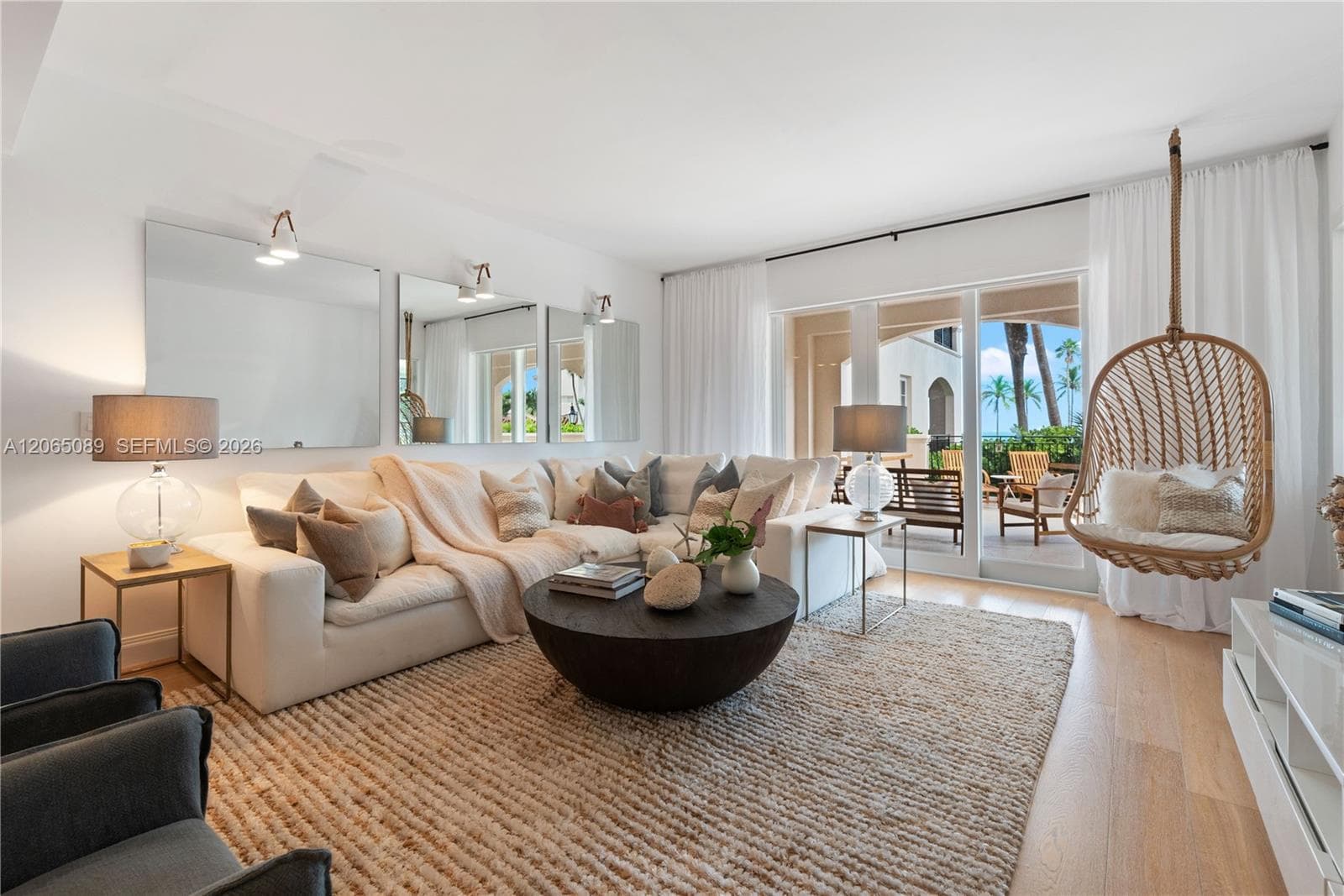 19216 Fisher Island Dr 19216 photo 2