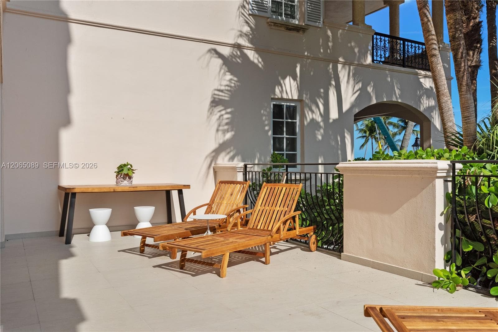 19216 Fisher Island Dr 19216 photo 12