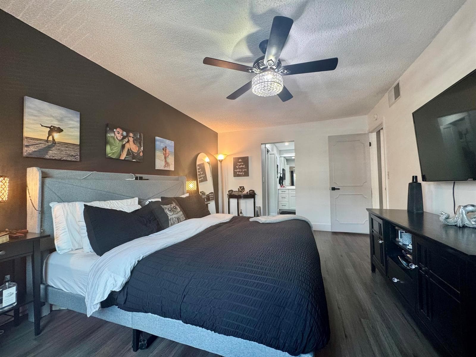 140 CYPRESS CLUB Drive 407 photo 16