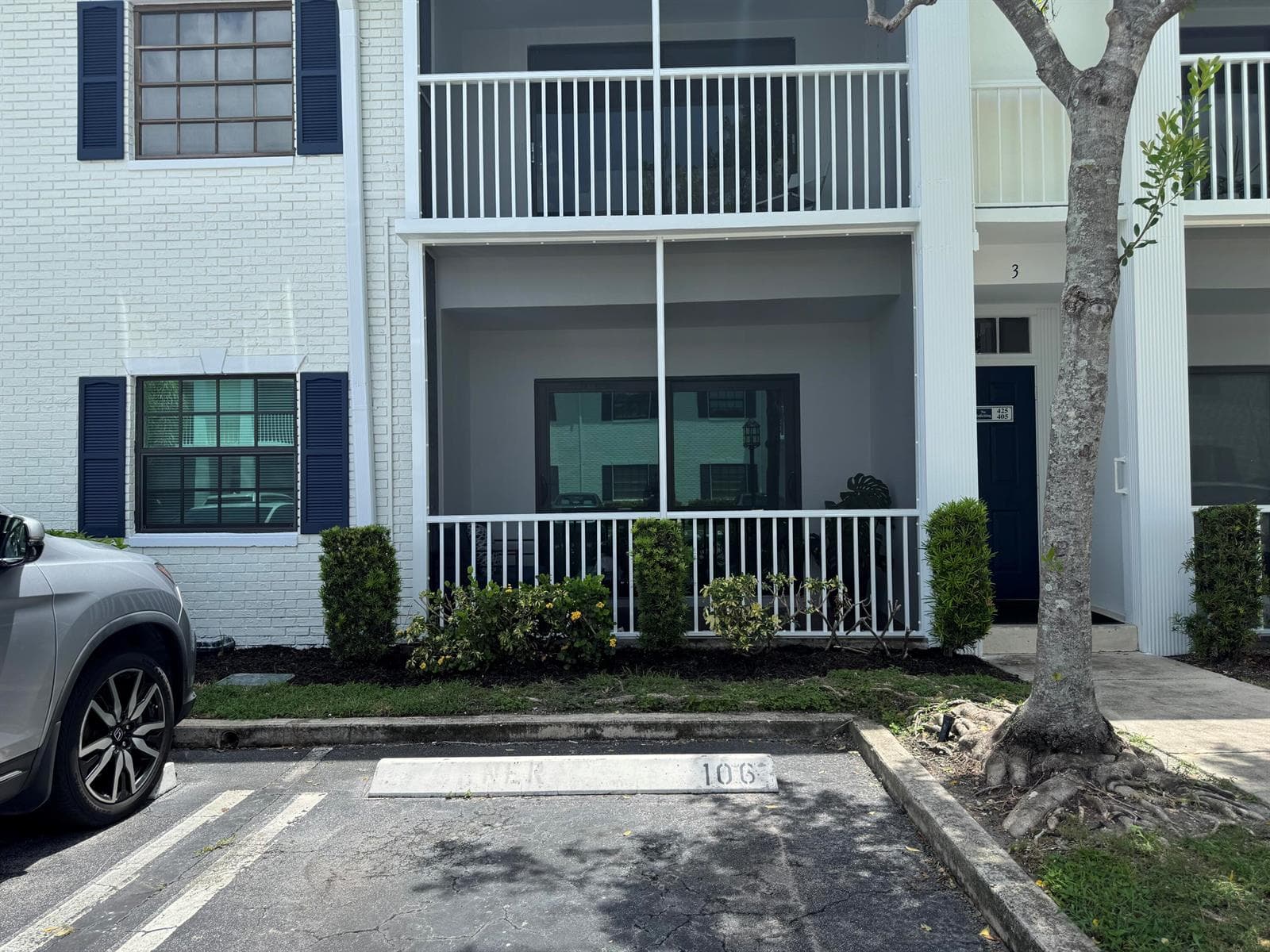140 CYPRESS CLUB Drive 407 photo 24