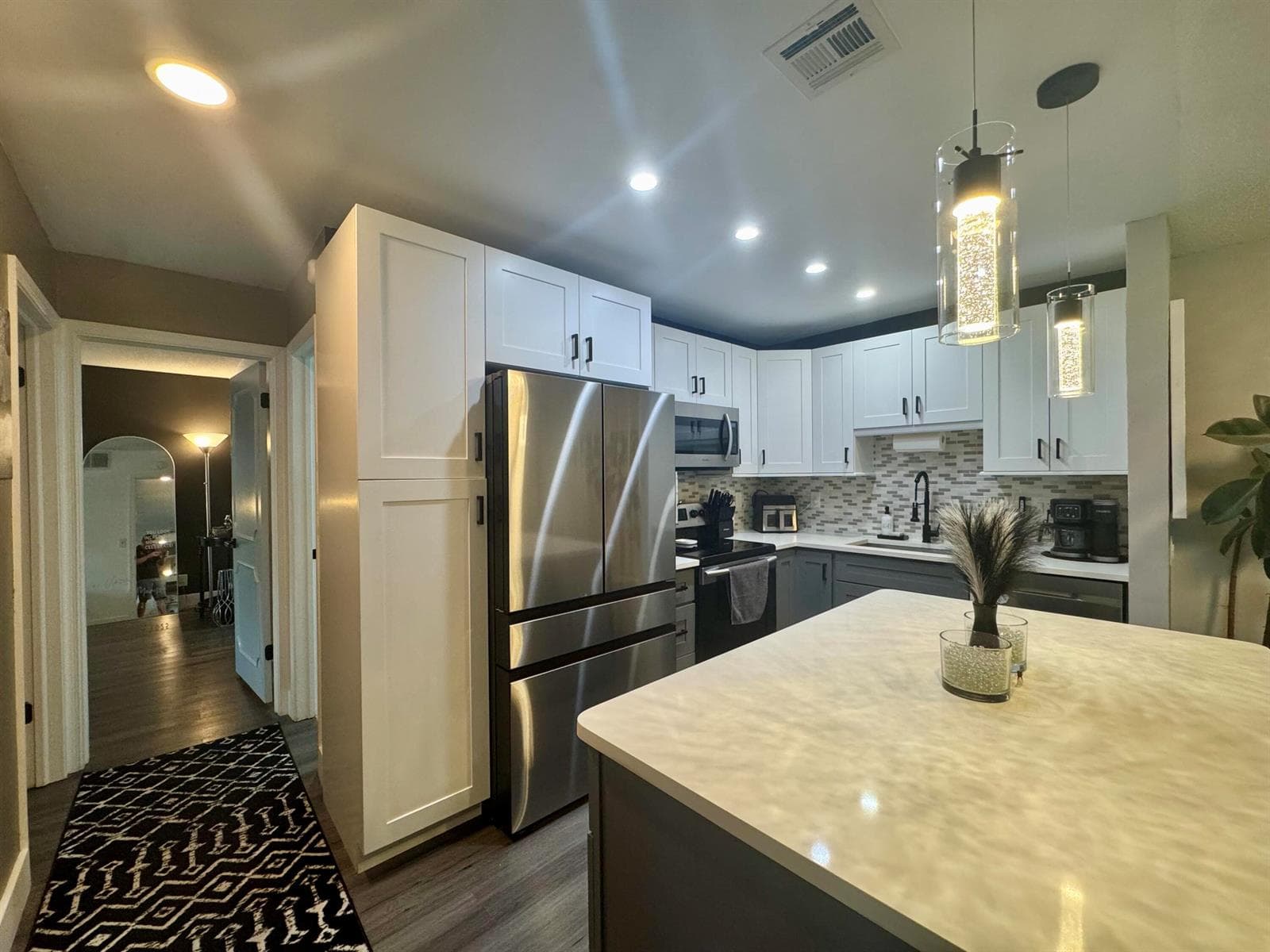 140 CYPRESS CLUB Drive 407 photo 10