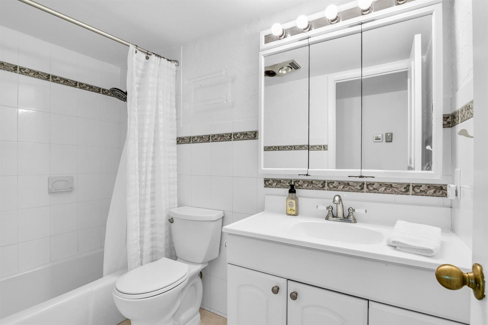 410 N FEDERAL Highway N 616 photo 24