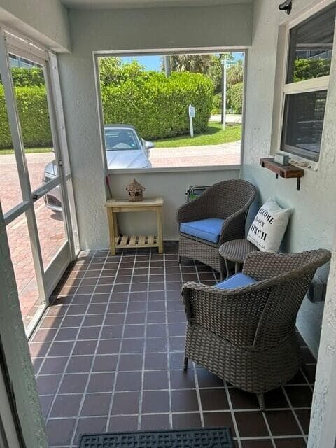 444 ZEPHYR Way photo 17