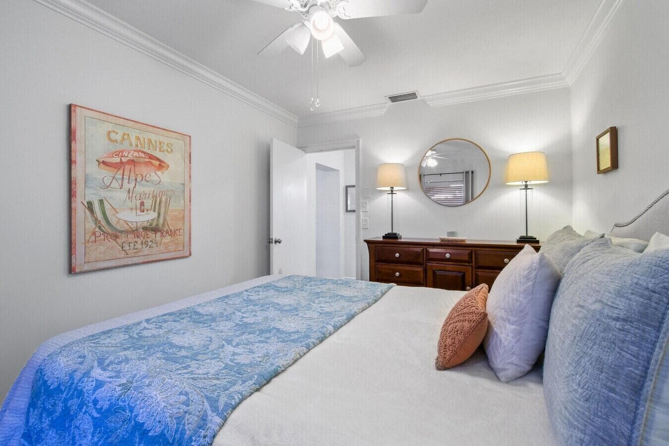 444 ZEPHYR Way photo 10