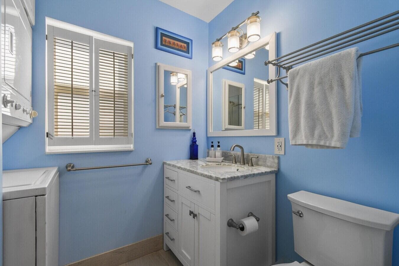 444 ZEPHYR Way photo 11