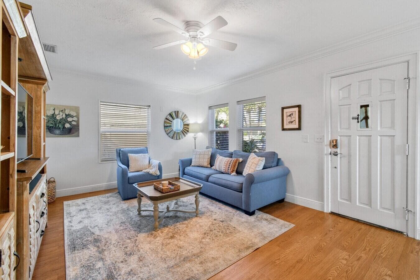 444 ZEPHYR Way photo 4