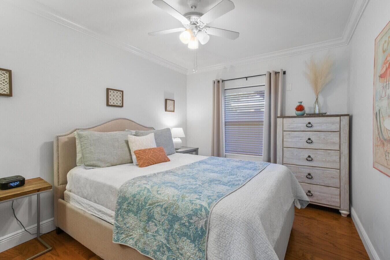 444 ZEPHYR Way photo 8