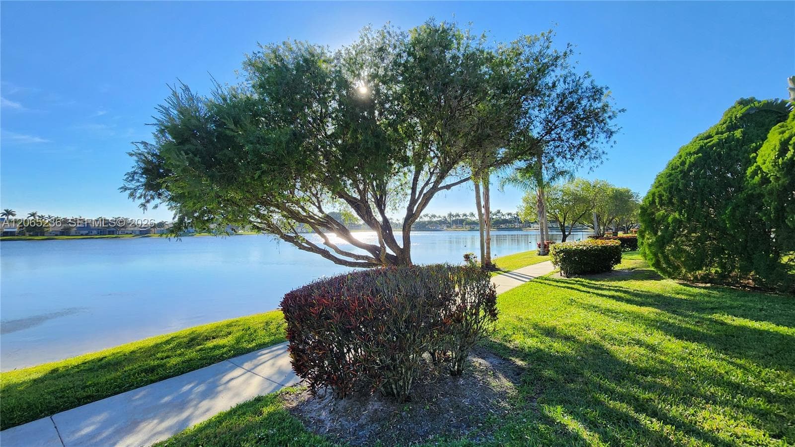 10702 Pelican Dr photo 6