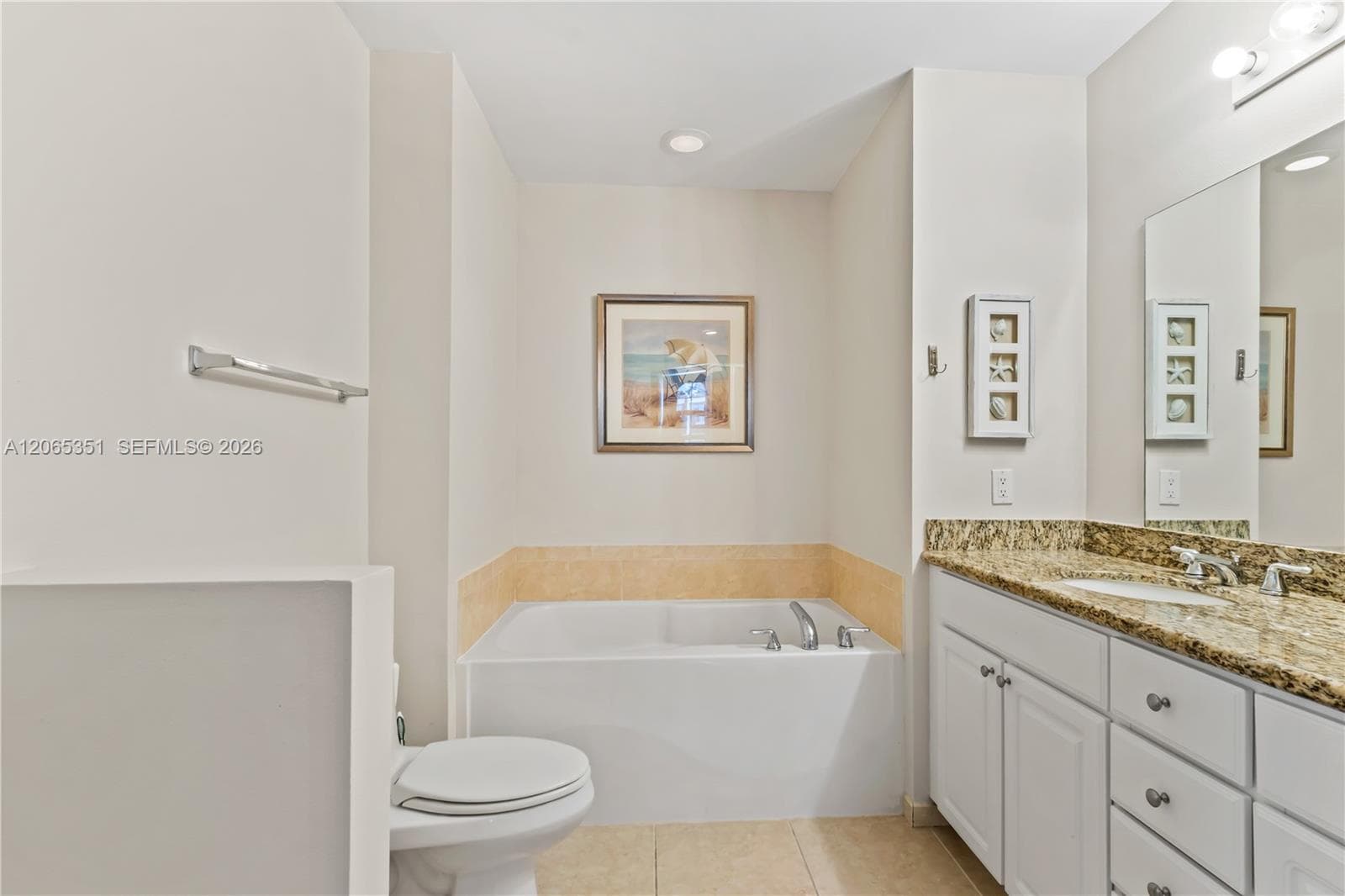 3001 NE 185th St 707 photo 17