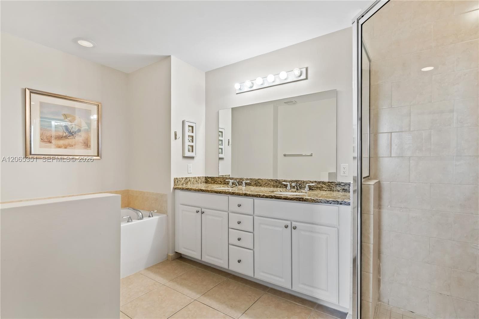 3001 NE 185th St 707 photo 18