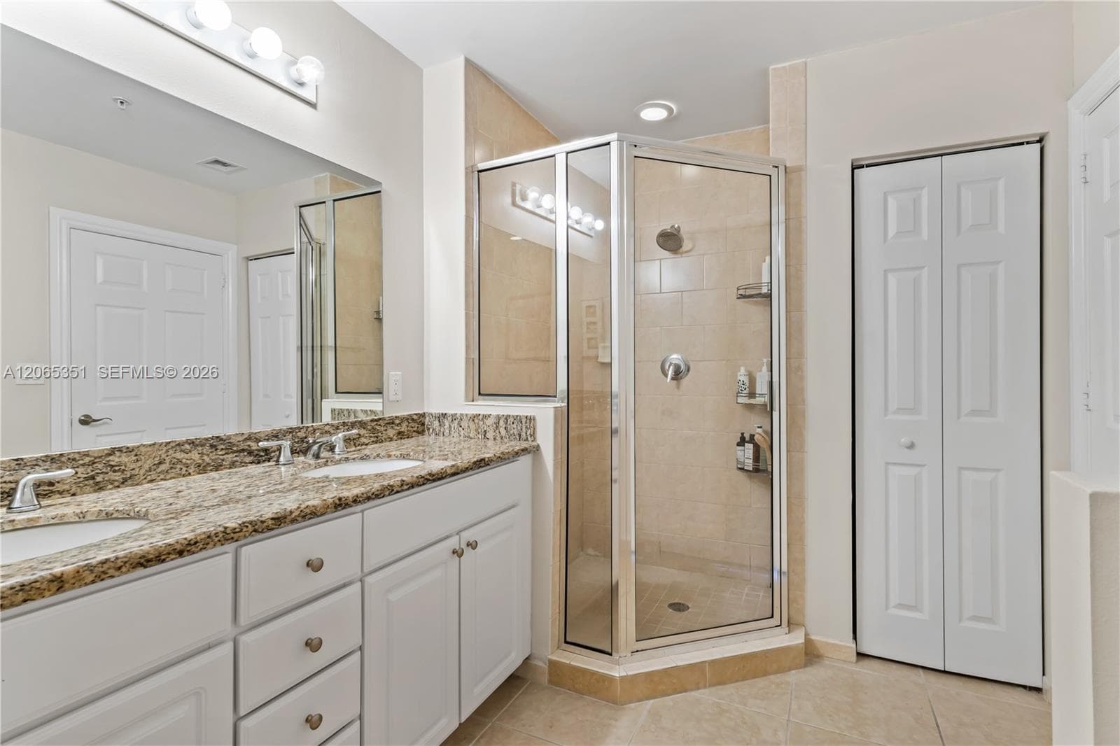 3001 NE 185th St 707 photo 19