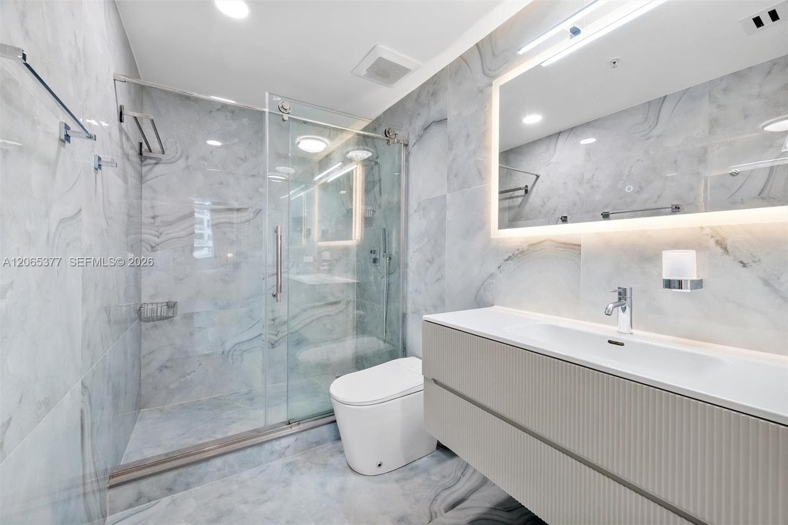 801 Brickell Key Blvd 1805 photo 16