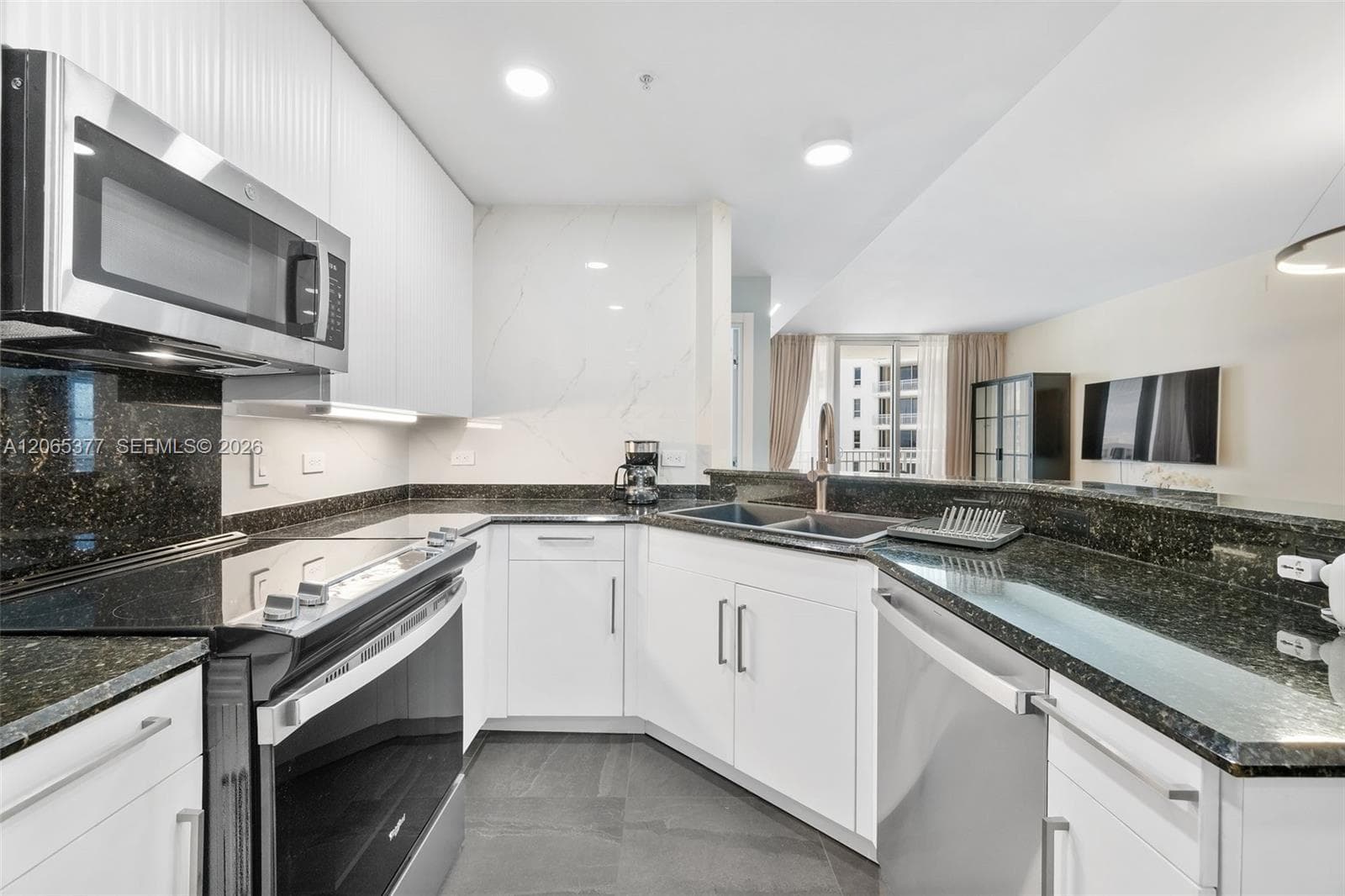 801 Brickell Key Blvd 1805 photo 10