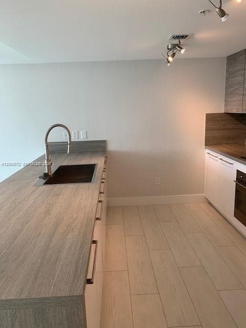 400 Sunny Isles Blvd 1606 photo 3