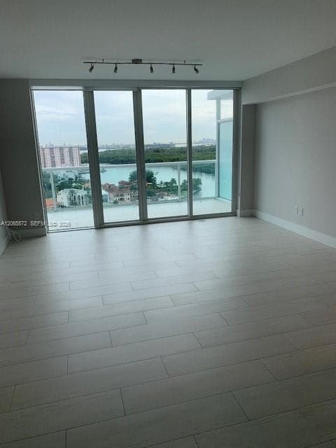 400 Sunny Isles Blvd 1606 photo 5