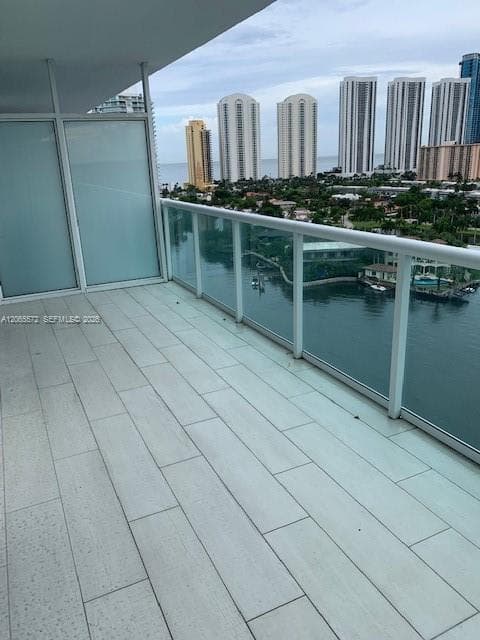 400 Sunny Isles Blvd 1606 photo 14