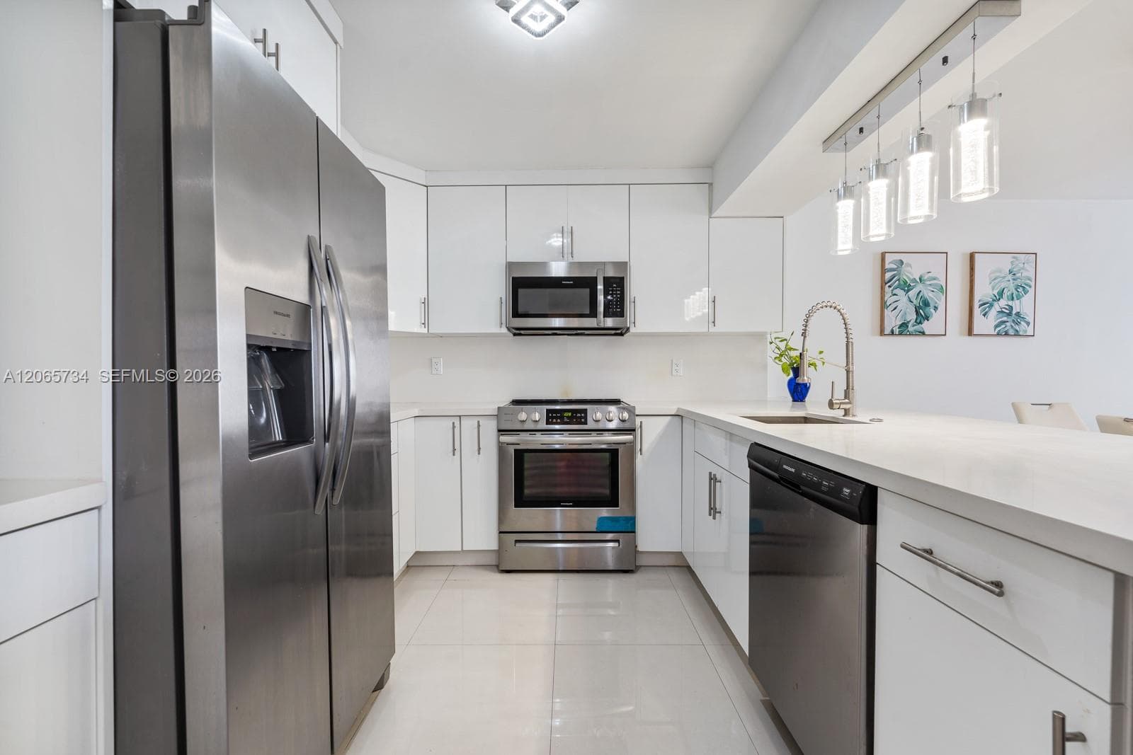 5701 Collins Ave 319 photo 17