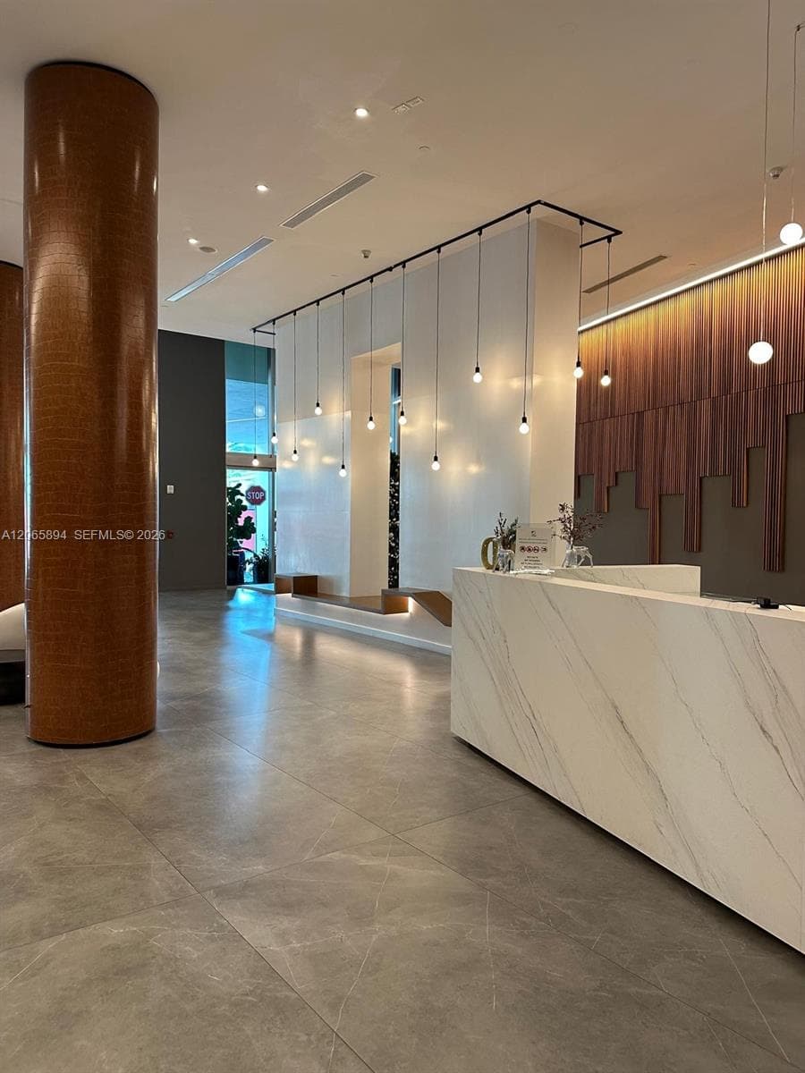 350 S Miami Ave 2913 photo 7