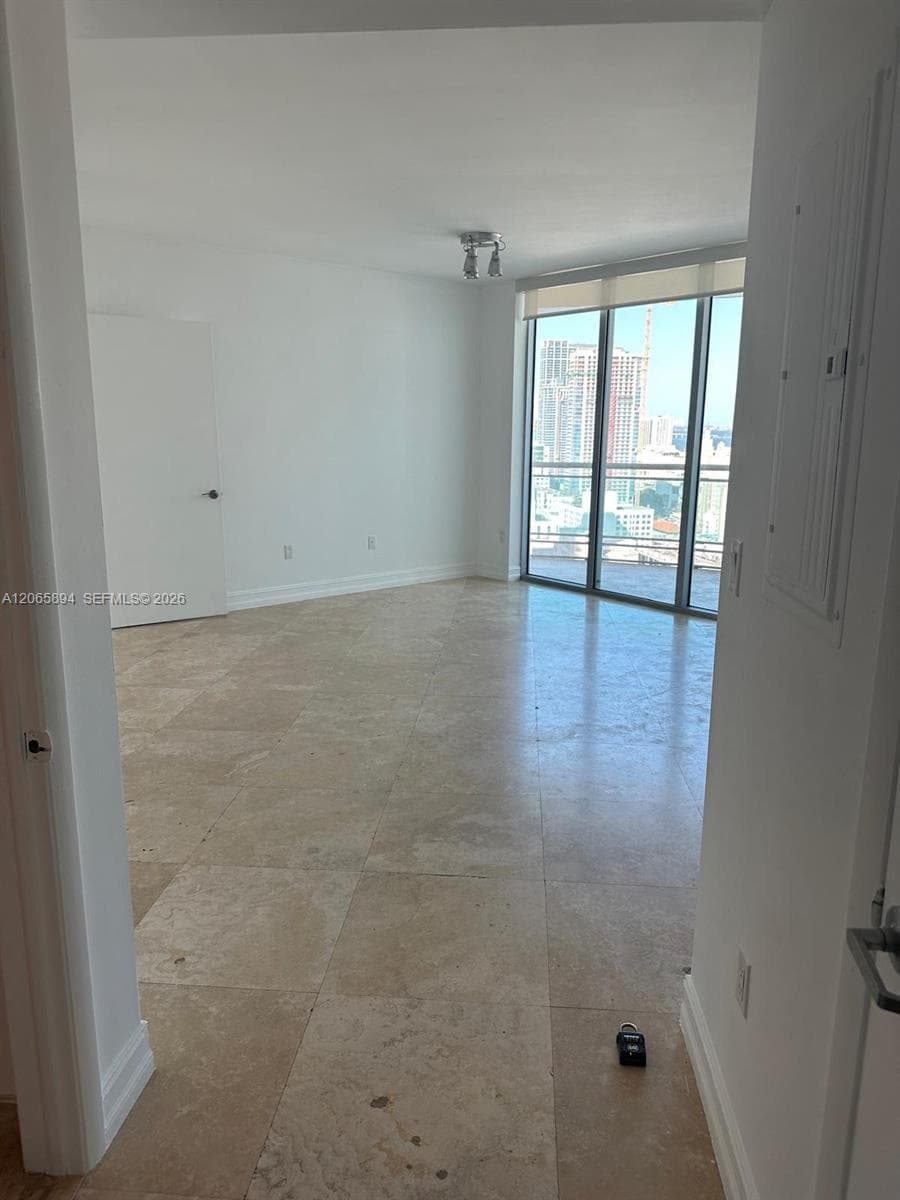 350 S Miami Ave 2913 photo 14