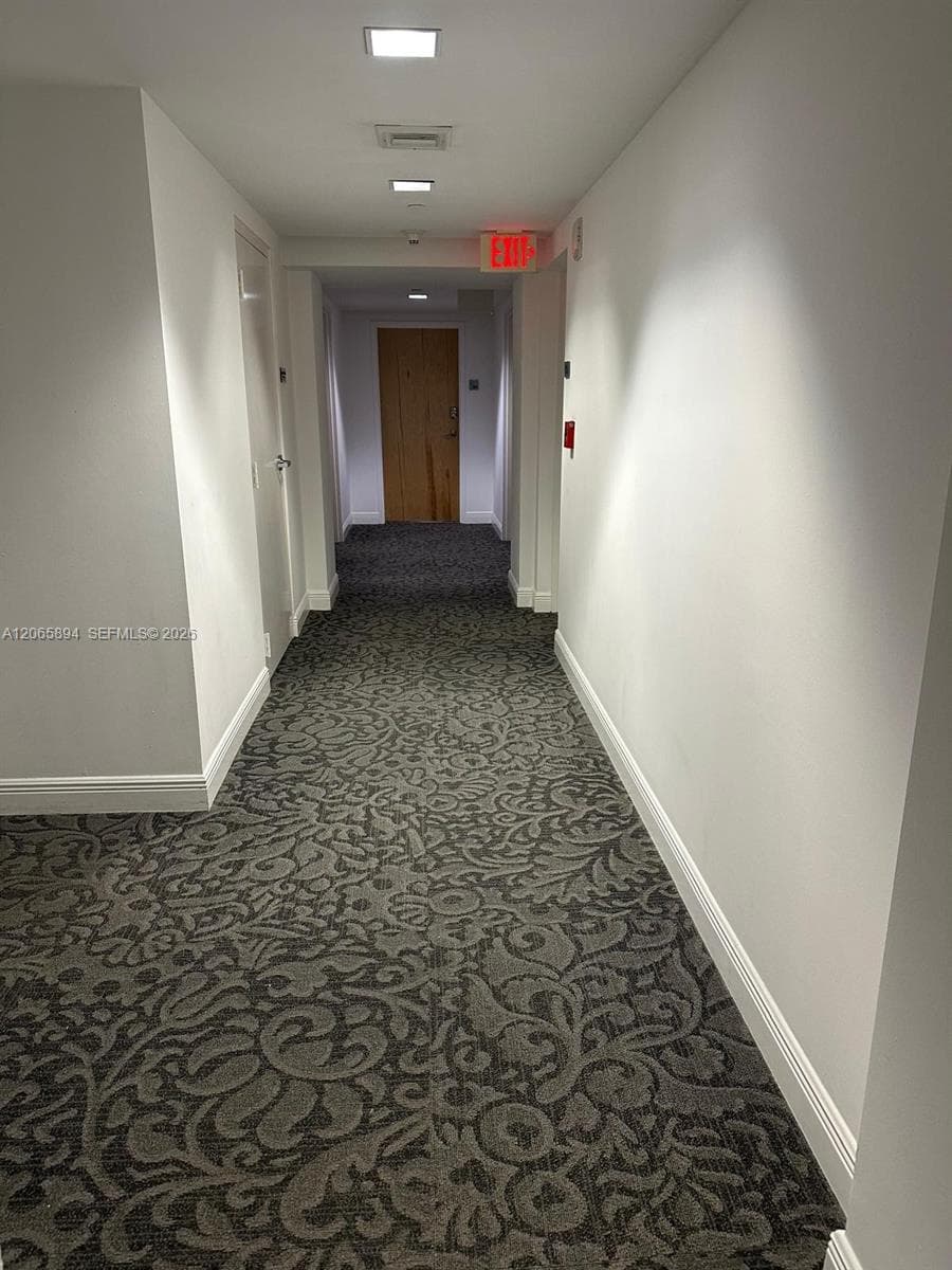350 S Miami Ave 2913 photo 8