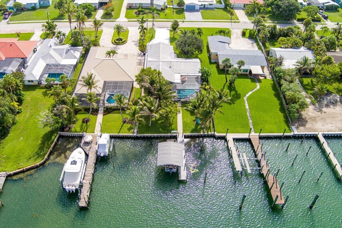 309 FERNANDINA Street photo 7